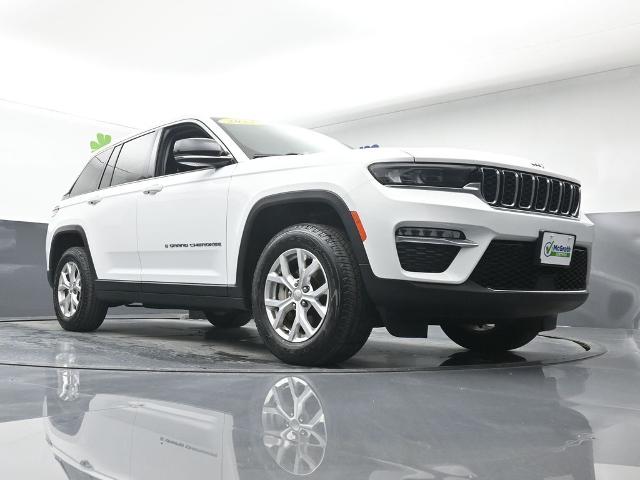 2023 Jeep Grand Cherokee Vehicle Photo in Cedar Rapids, IA 52402