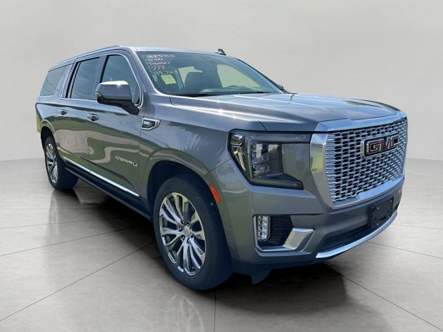 2022 GMC Yukon XL Vehicle Photo in MANITOWOC, WI 54220-5838