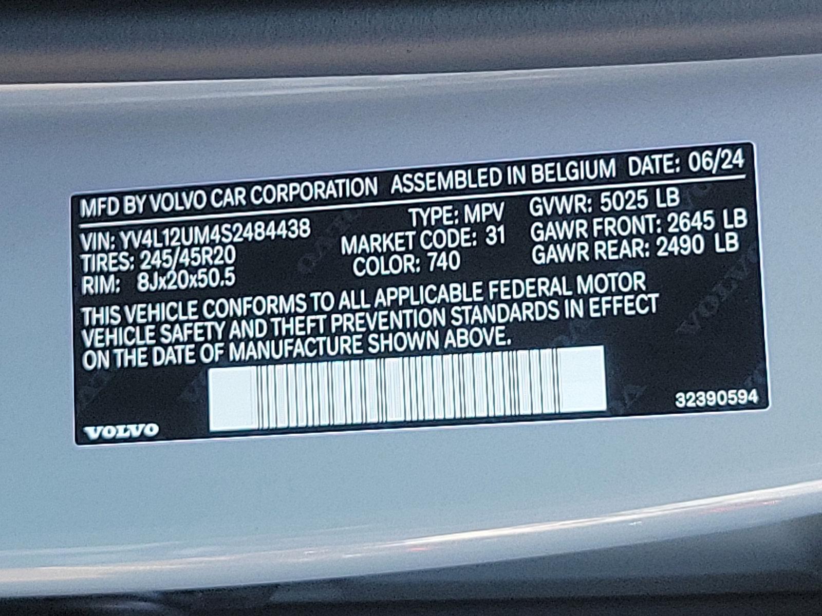 2025 Volvo XC40 Vehicle Photo in Trevose, PA 19053