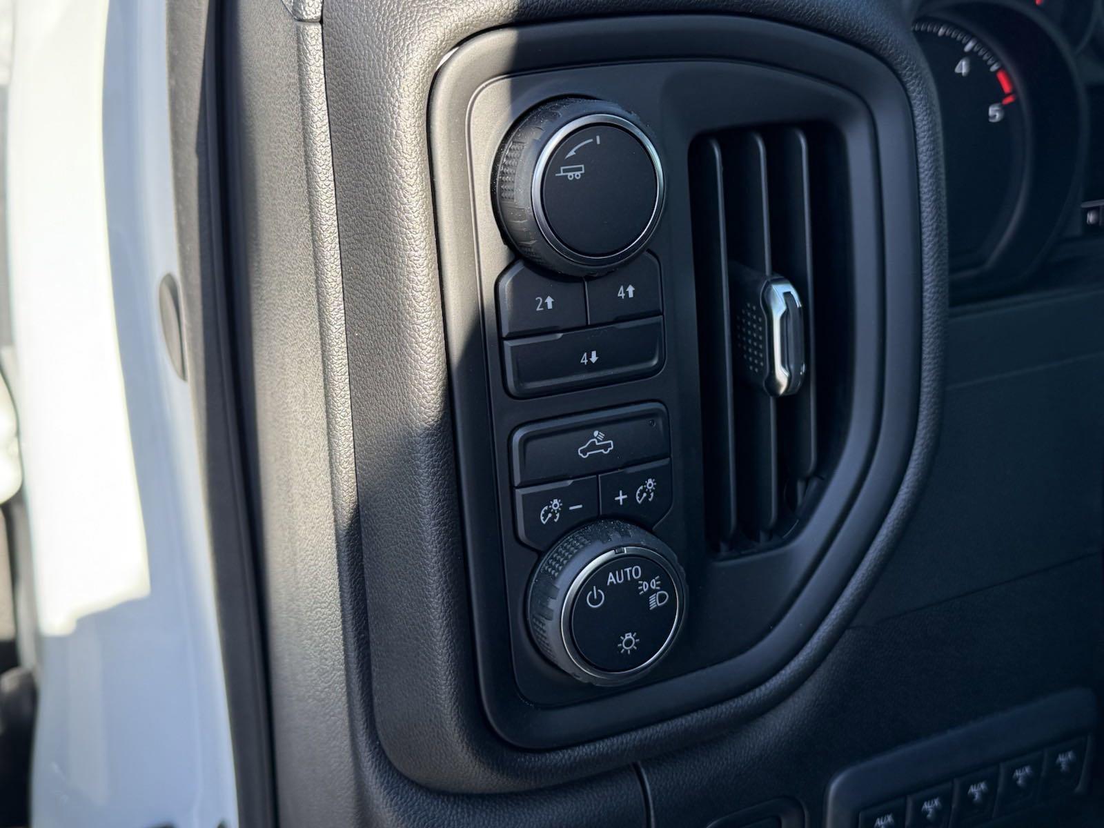 2024 Chevrolet Silverado 3500 HD Vehicle Photo in GEORGETOWN, TX 78626-7508