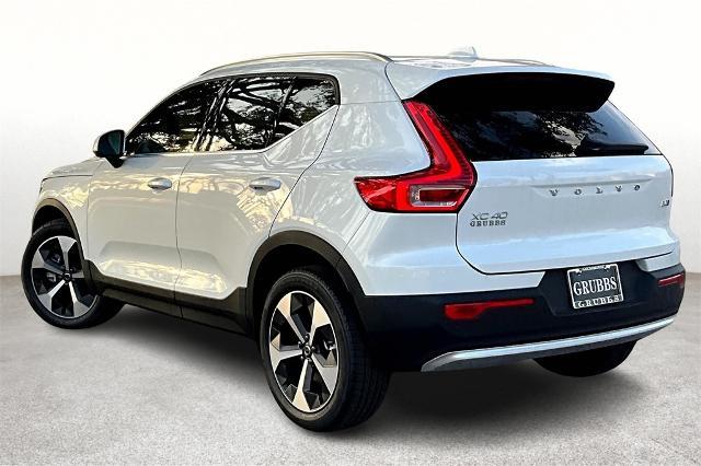 2025 Volvo XC40 Vehicle Photo in Houston, TX 77007