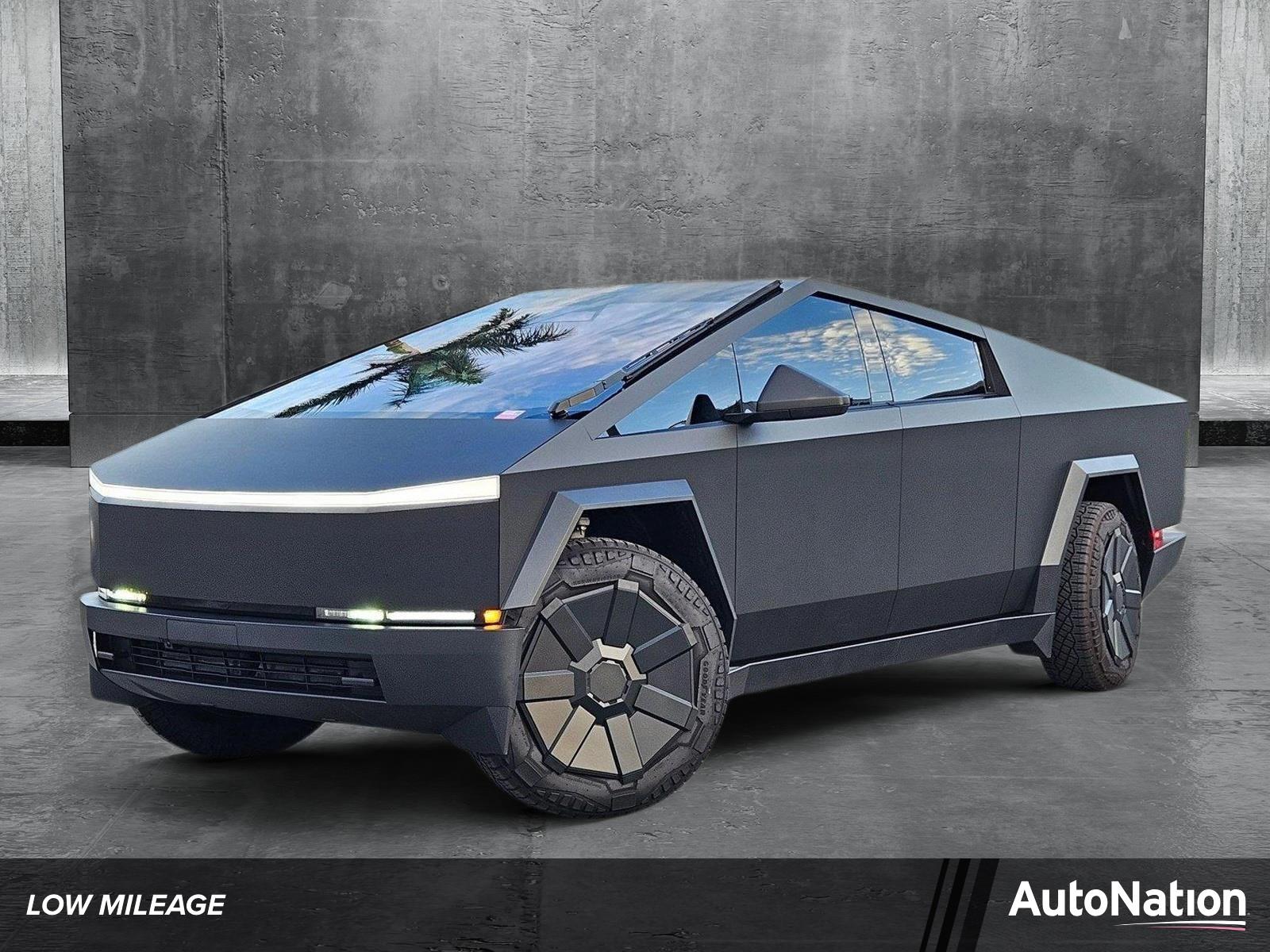 2024 Tesla Cybertruck Vehicle Photo in Fort Lauderdale, FL 33316