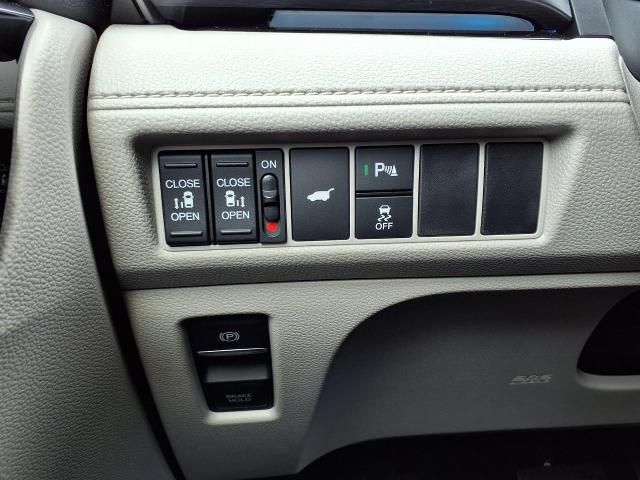 2025 Honda Odyssey Vehicle Photo in Oshkosh, WI 54904