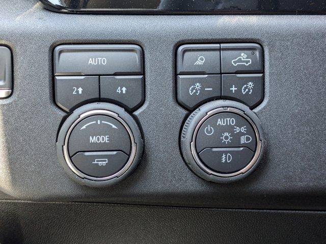2025 Chevrolet Silverado 1500 Vehicle Photo in BRUNSWICK, GA 31525-1881