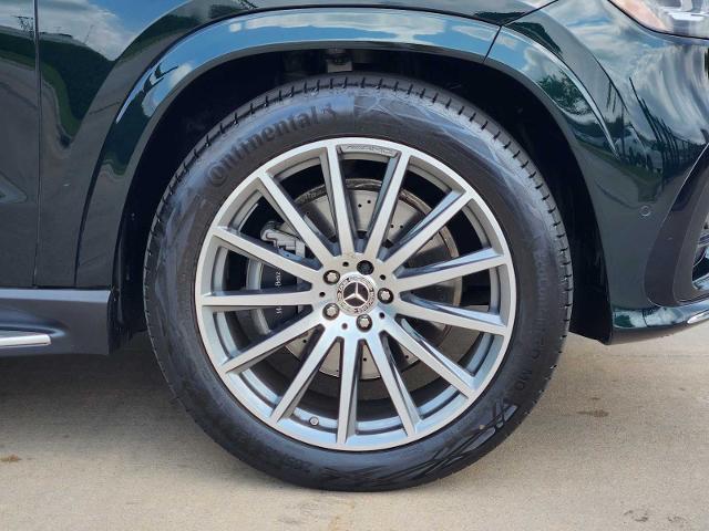 2025 Mercedes-Benz GLS Vehicle Photo in HOUSTON, TX 77079