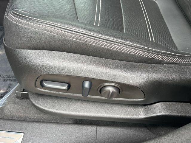 2023 GMC Terrain Vehicle Photo in MEDINA, OH 44256-9631