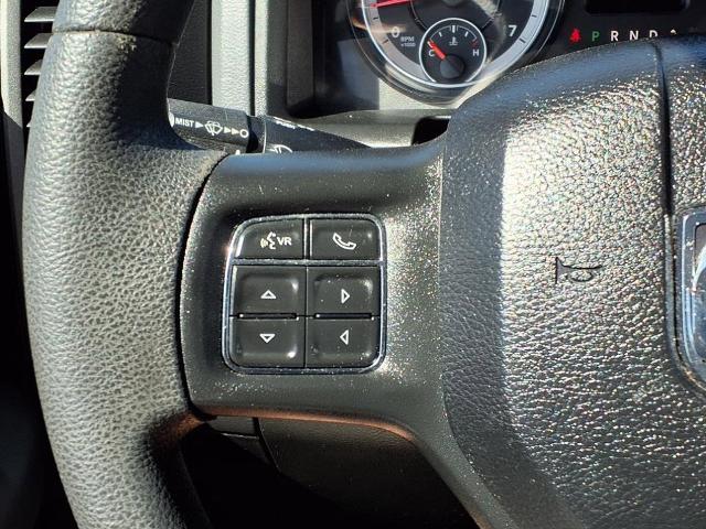 2019 Ram 1500 Classic Vehicle Photo in EMPORIA, VA 23847-1235