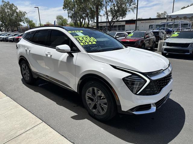 2025 Kia Sportage Vehicle Photo in Tucson, AZ 85712
