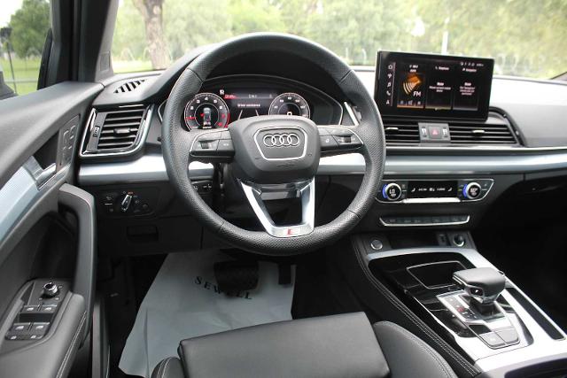 2024 Audi Q5 Vehicle Photo in HOUSTON, TX 77090