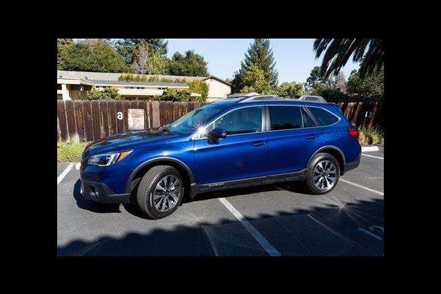 2015 Subaru Outback Vehicle Photo in Green Bay, WI 54304