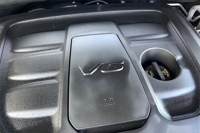 2019 Jeep Grand Cherokee Vehicle Photo in TOPEKA, KS 66609-0000