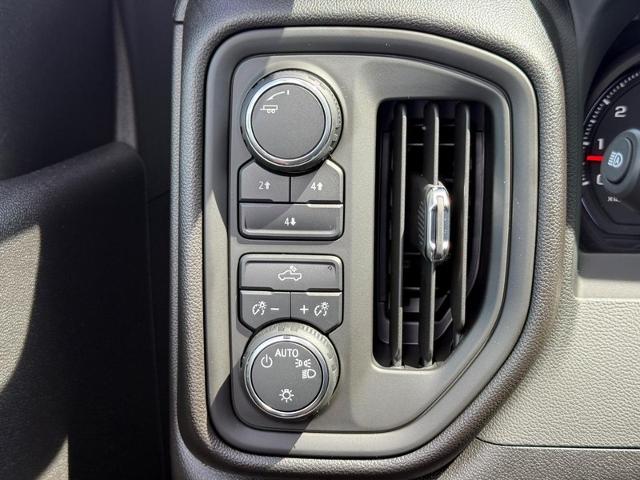 2025 Chevrolet Silverado 3500 HD Vehicle Photo in COLUMBIA, MO 65203-3903
