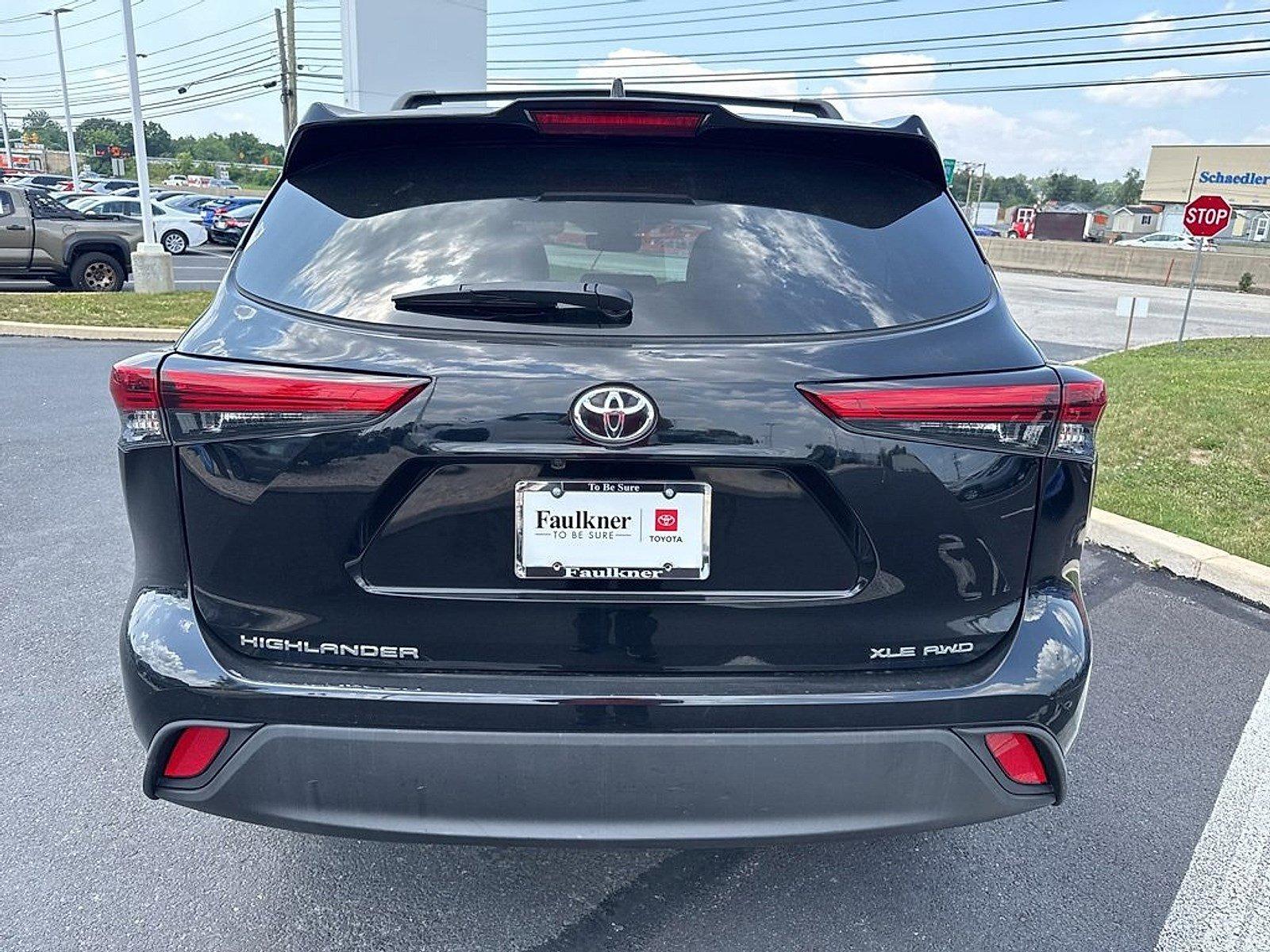 2022 Toyota Highlander Vehicle Photo in Harrisburg, PA 17111