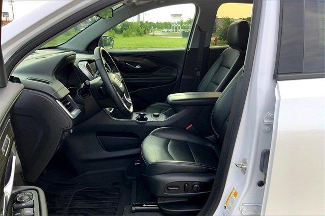 2024 GMC Terrain Vehicle Photo in TOPEKA, KS 66609-0000