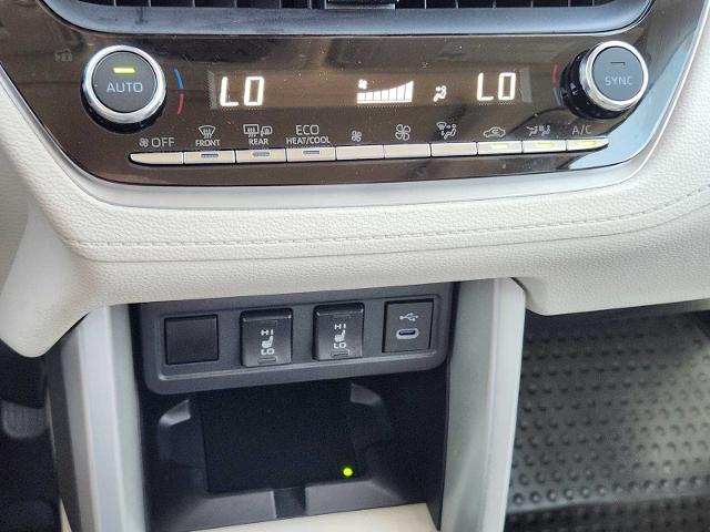 2024 Toyota Corolla Cross Vehicle Photo in DENTON, TX 76210-9321