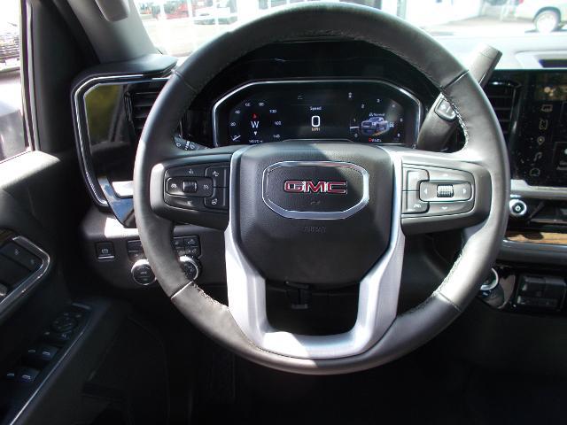 2025 GMC Sierra 2500 HD Vehicle Photo in LOWELL, MA 01852-4336