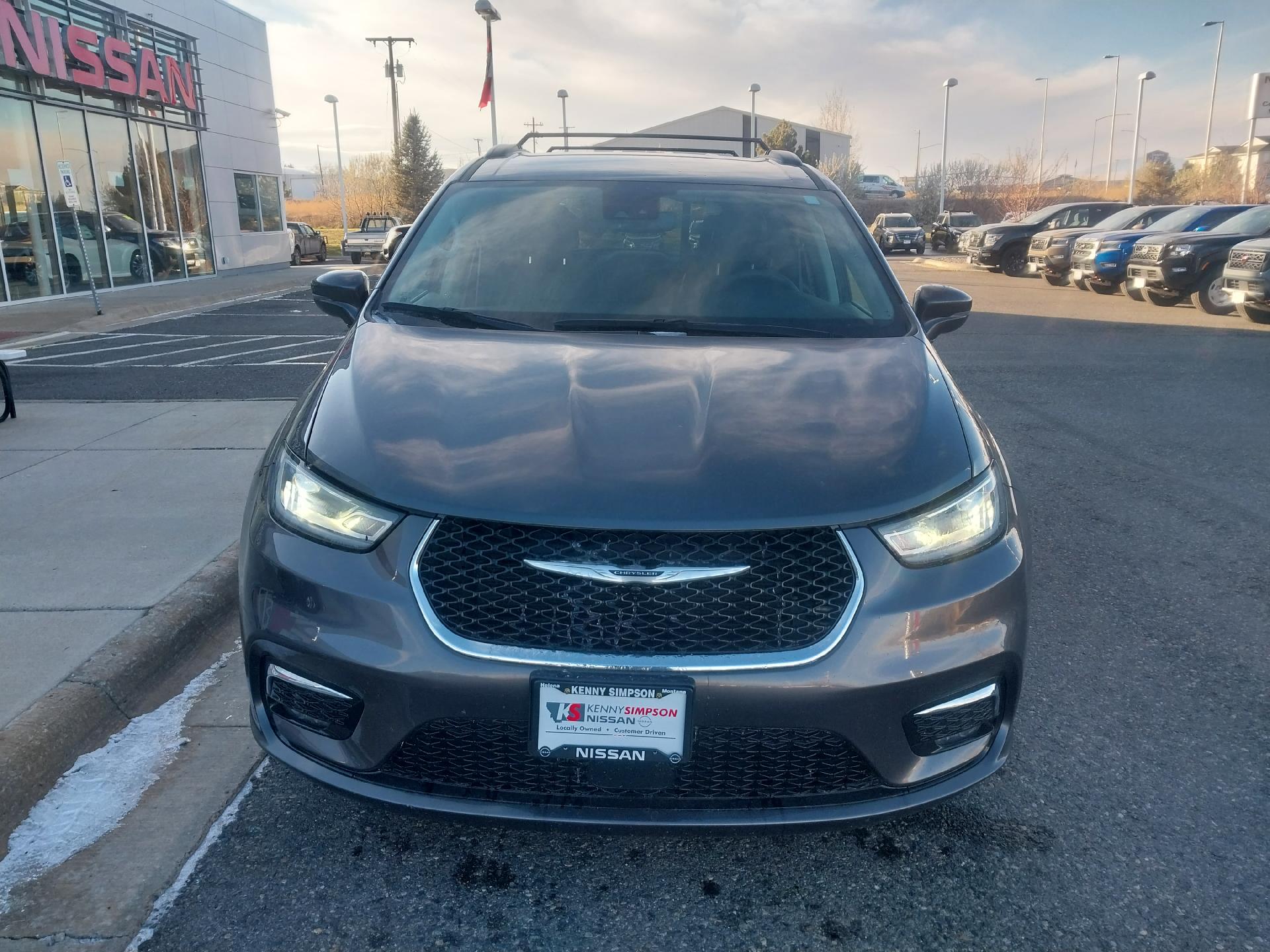 Used 2022 Chrysler Pacifica Touring L with VIN 2C4RC1BG9NR170112 for sale in Helena, MT