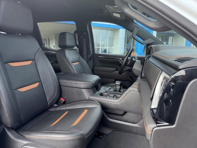 2023 GMC Sierra 1500 Vehicle Photo in MANHATTAN, KS 66502-5036