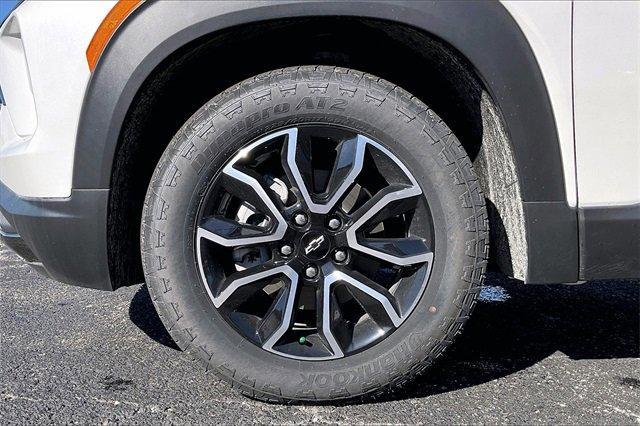 2025 Chevrolet Trailblazer Vehicle Photo in TOPEKA, KS 66609-0000