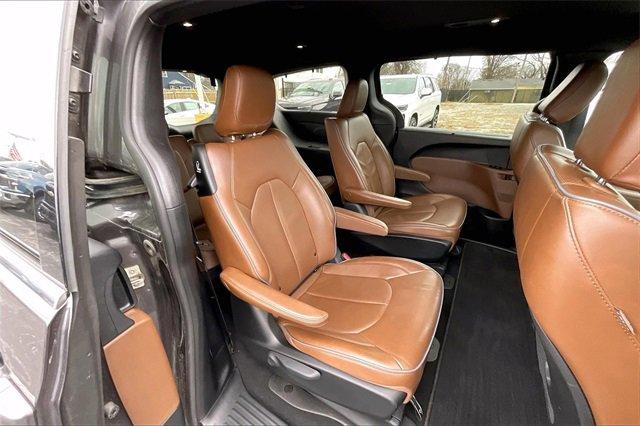 2021 Chrysler Pacifica Vehicle Photo in INDEPENDENCE, MO 64055-1314