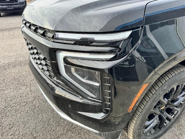 2025 Chevrolet Suburban Vehicle Photo in FAIRMONT, WV 26554-2318