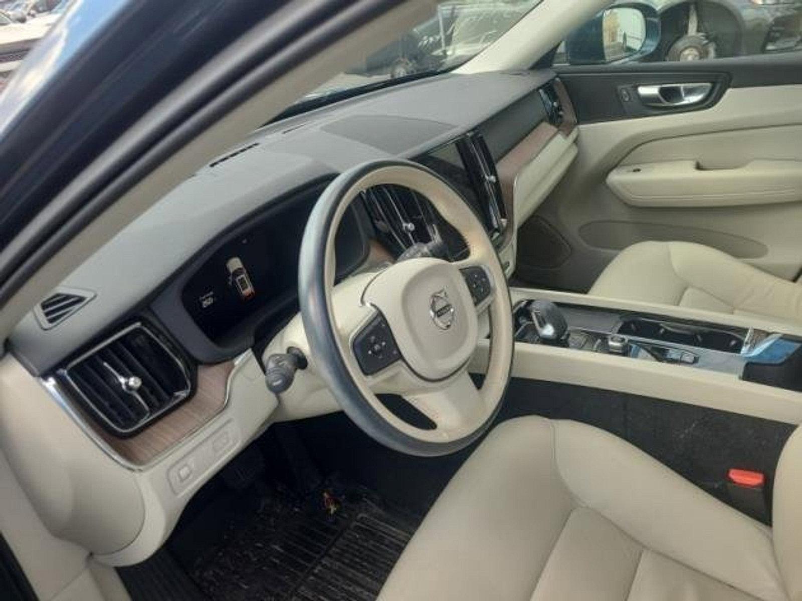 2022 Volvo XC60 Vehicle Photo in Trevose, PA 19053