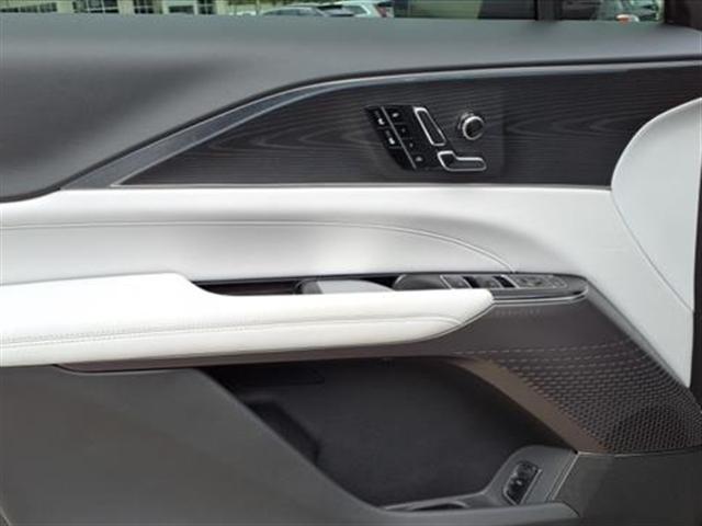 2025 Cadillac LYRIQ Vehicle Photo in TAMPA, FL 33612-3404