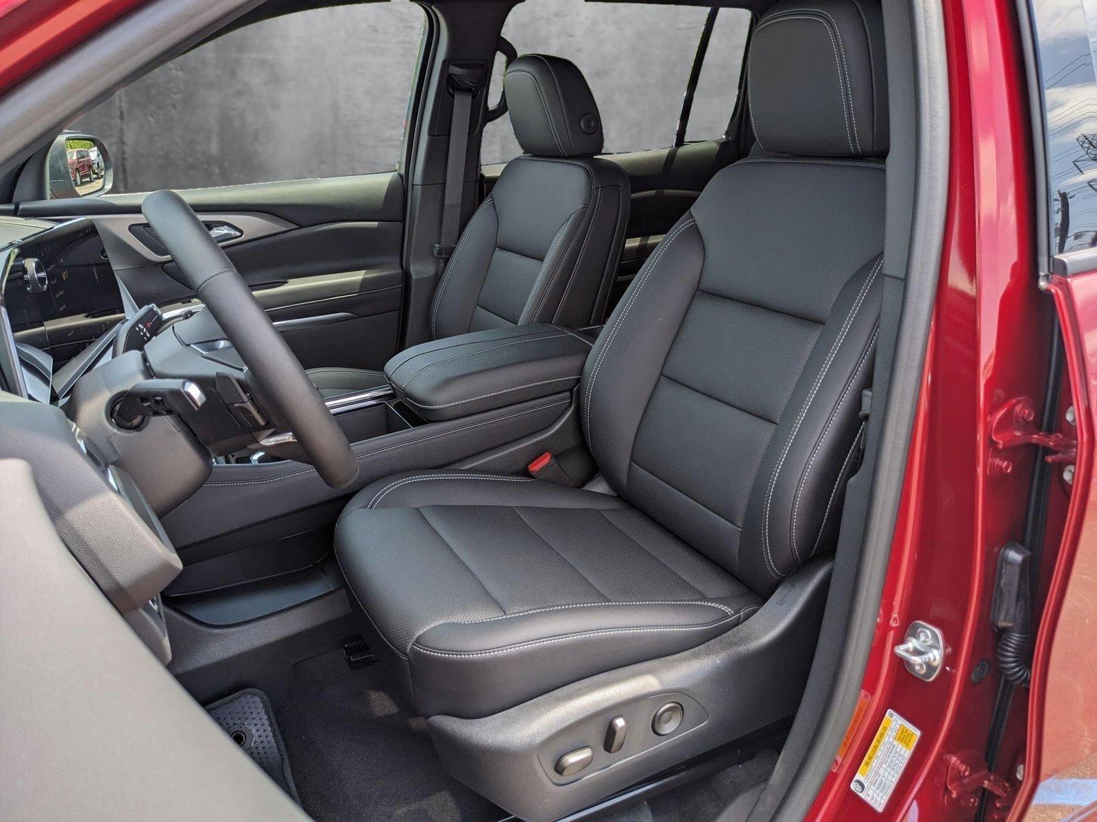 2025 Chevrolet Traverse Vehicle Photo in HOUSTON, TX 77034-5009