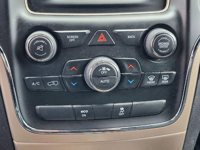 2015 Jeep Grand Cherokee Vehicle Photo in GREEN BAY, WI 54304-5303