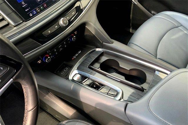 2024 Buick Enclave Vehicle Photo in TOPEKA, KS 66609-0000