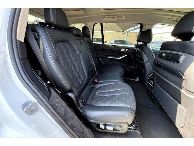 2024 BMW X7 xDrive40i Vehicle Photo in San Antonio, TX 78230