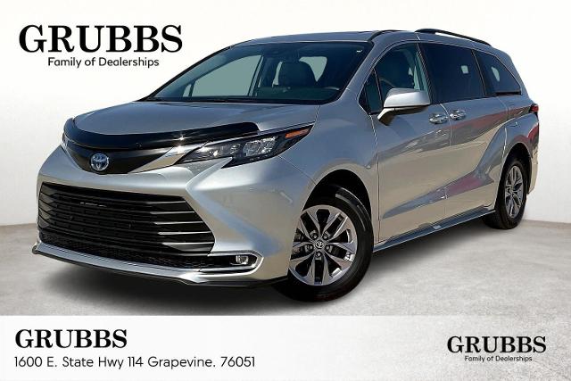 2024 Toyota Sienna Vehicle Photo in San Antonio, TX 78230