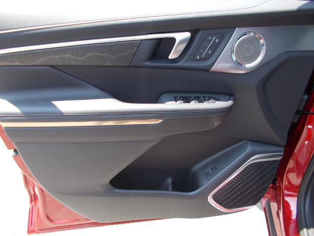 2025 Buick Enclave Vehicle Photo in LOWELL, MA 01852-4336