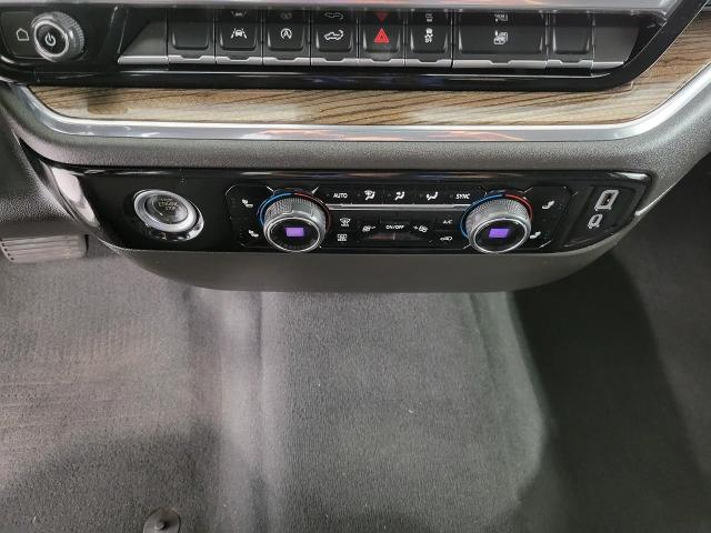 2023 Chevrolet Silverado 1500 Vehicle Photo in NEENAH, WI 54956-2243