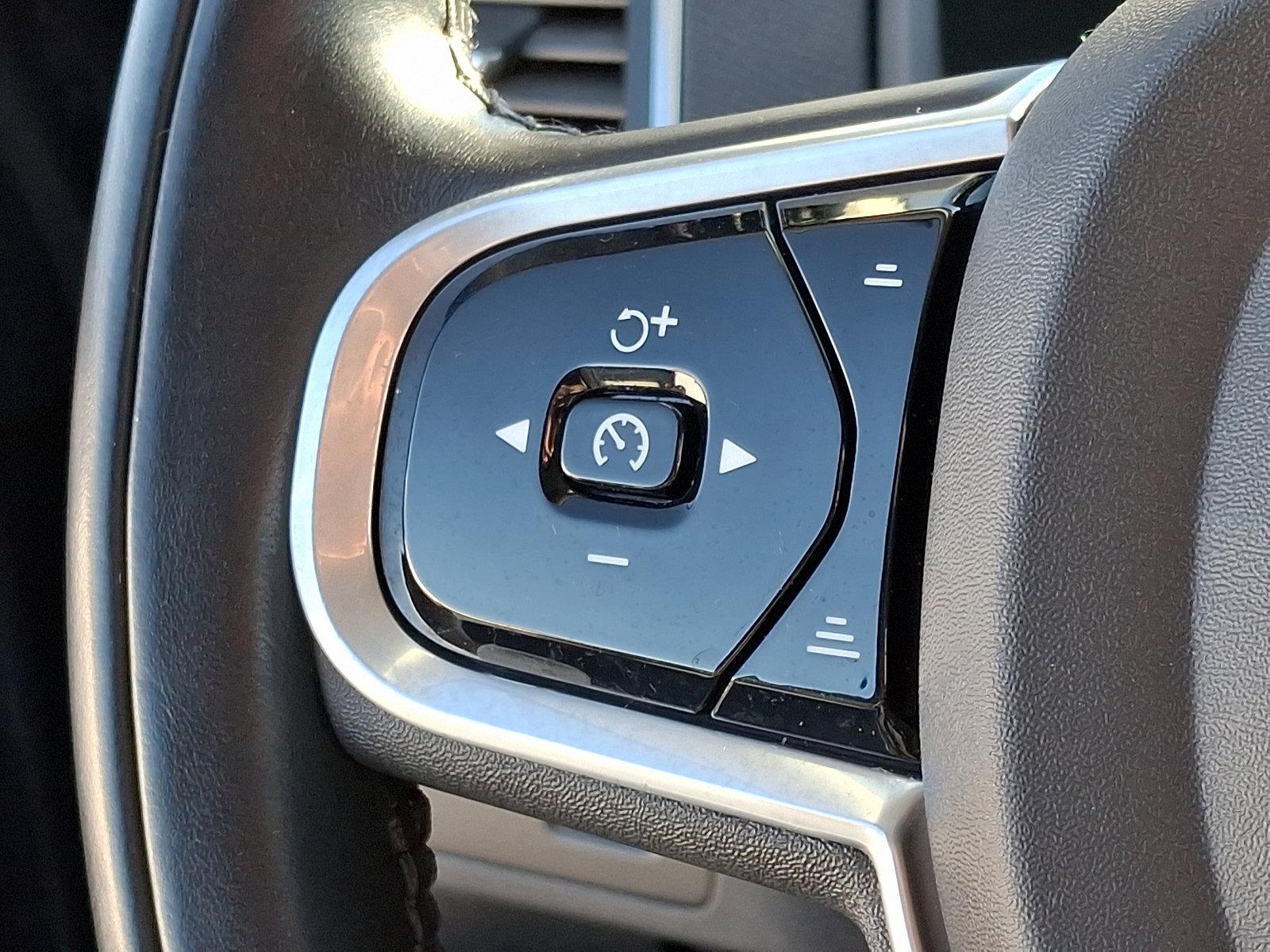 2022 Volvo XC90 Vehicle Photo in Trevose, PA 19053
