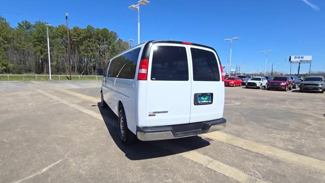 2020 Chevrolet Express Passenger 3500 Vehicle Photo in CROSBY, TX 77532-9157