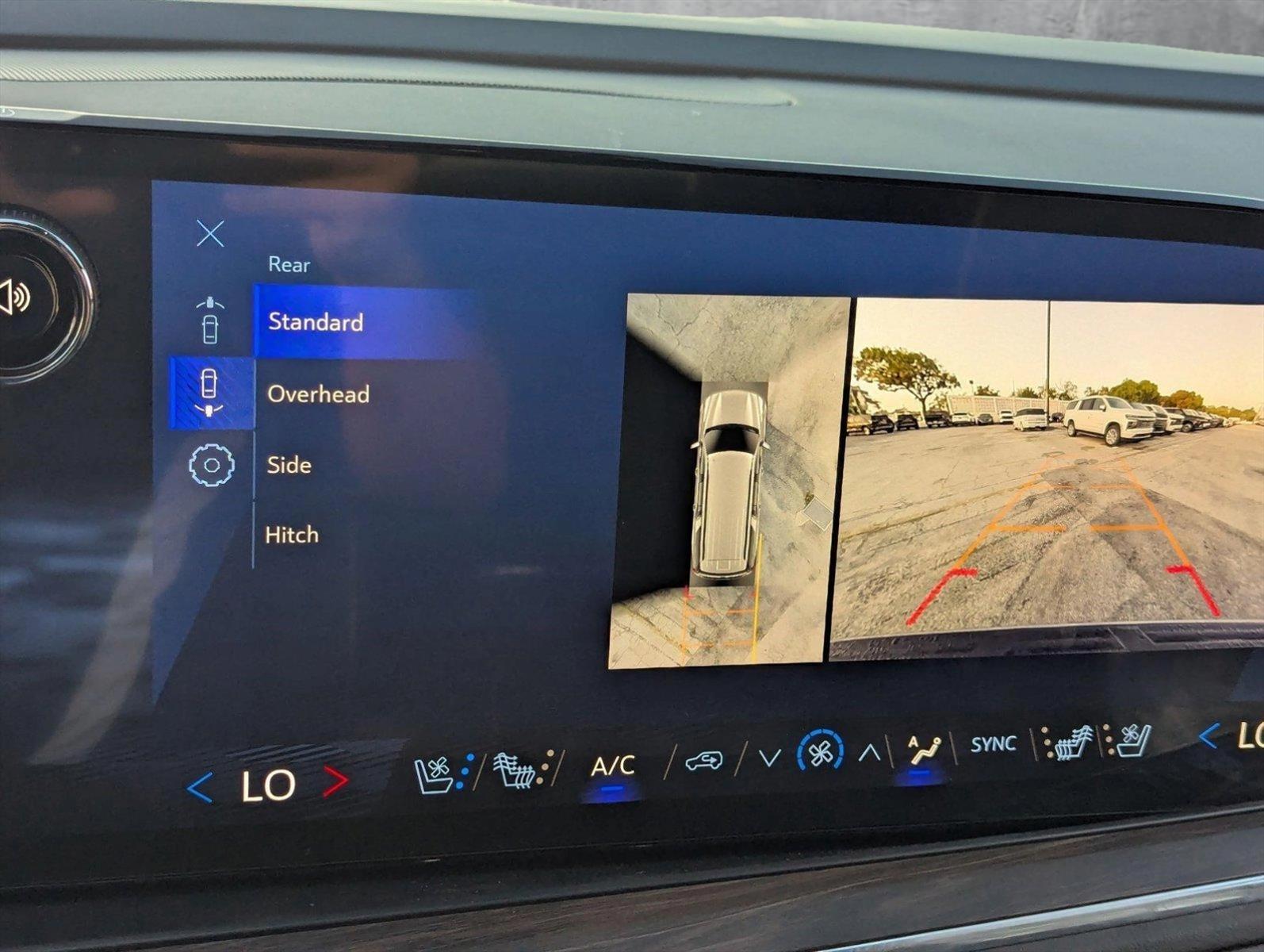 2025 Chevrolet Suburban Vehicle Photo in MIAMI, FL 33134-2699