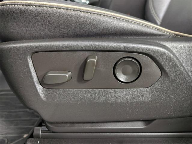 2022 GMC Yukon XL Vehicle Photo in ENGLEWOOD, CO 80113-6708