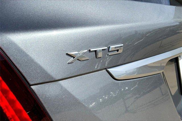 2022 Cadillac XT5 Vehicle Photo in KANSAS CITY, MO 64114-4545