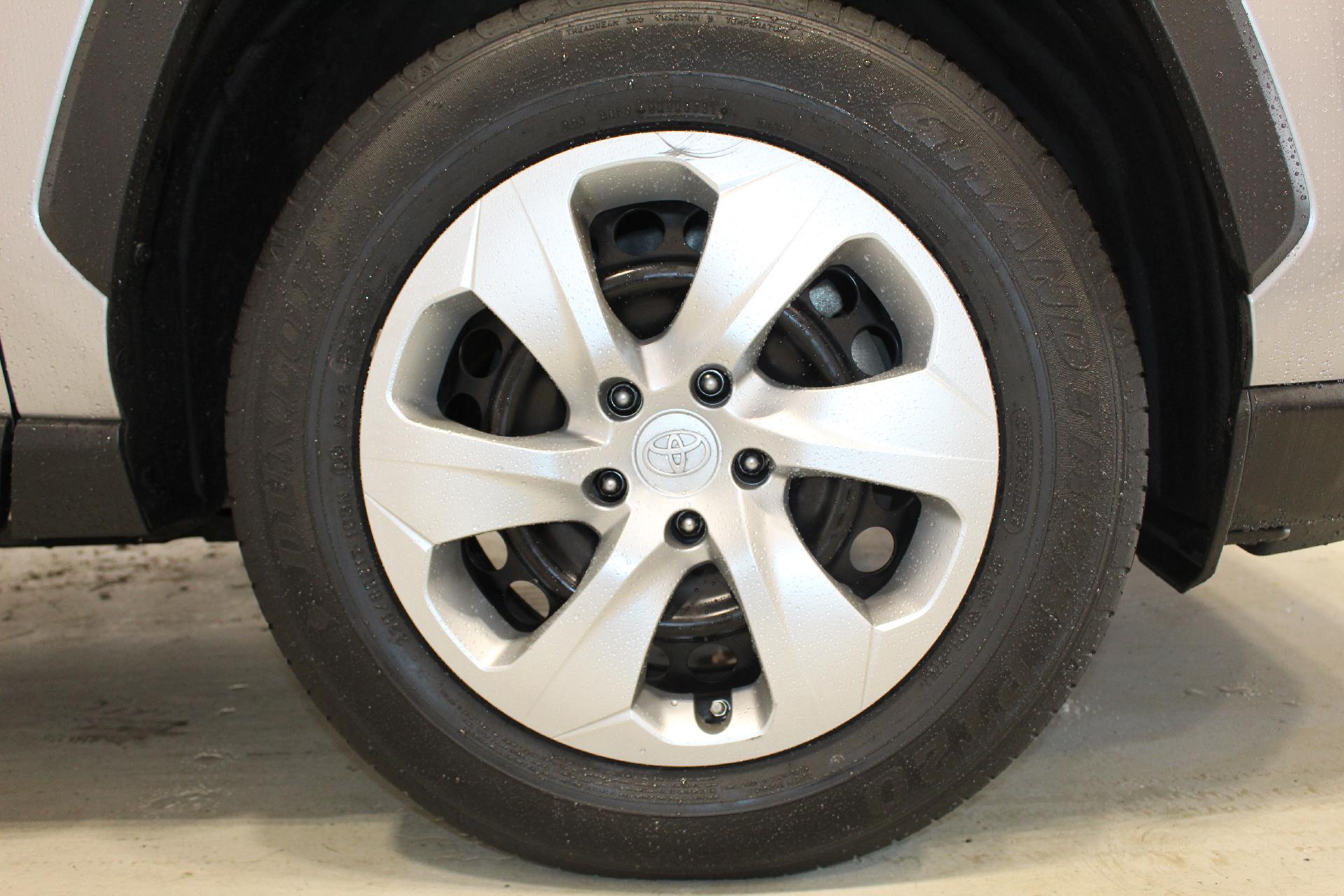 2021 Toyota RAV4 Vehicle Photo in NORTHAMPTON, MA 01060-1120