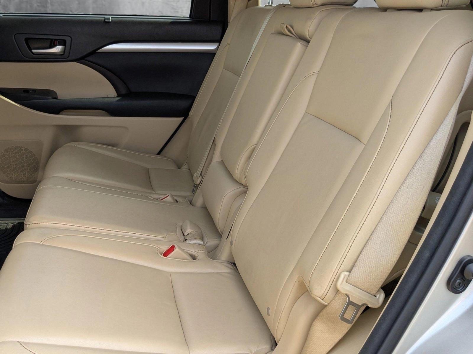 2015 Toyota Highlander Vehicle Photo in St. Petersburg, FL 33713