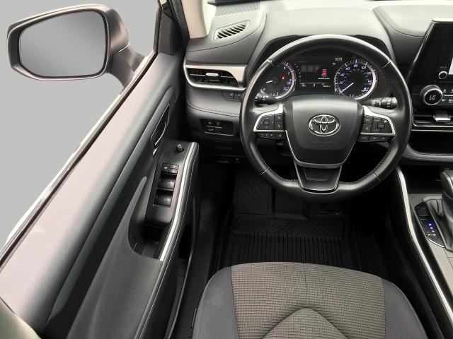 2023 Toyota Highlander Vehicle Photo in GREEN BAY, WI 54303-3330