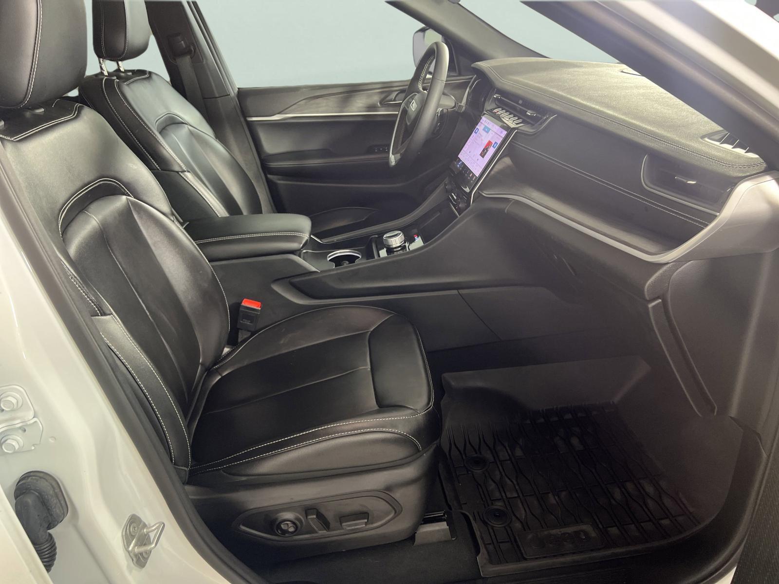 2024 Jeep Grand Cherokee L Vehicle Photo in GEORGETOWN, TX 78626-7508