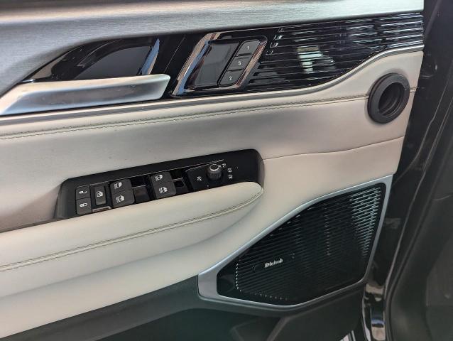 2025 Jeep Wagoneer Vehicle Photo in Oshkosh, WI 54901