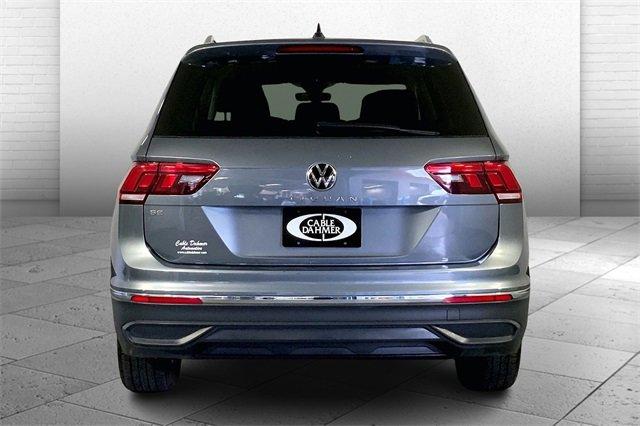2024 Volkswagen Tiguan Vehicle Photo in KANSAS CITY, MO 64114-4502