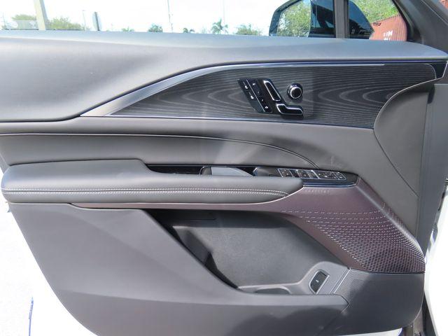 2025 Cadillac LYRIQ Vehicle Photo in DELRAY BEACH, FL 33483-3294