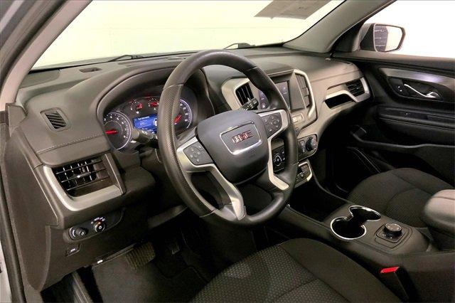 2024 GMC Terrain Vehicle Photo in KANSAS CITY, MO 64114-4502