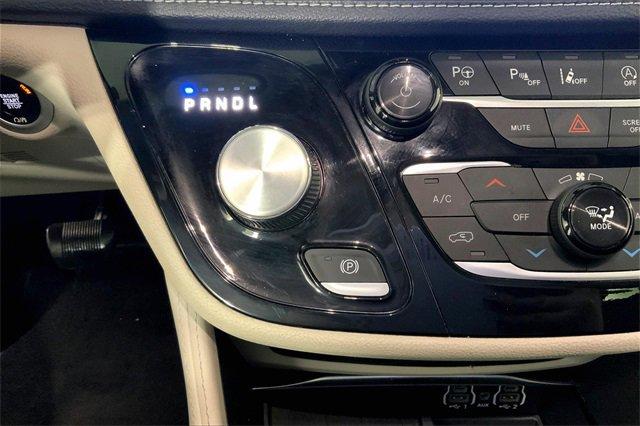 2022 Chrysler Pacifica Vehicle Photo in INDEPENDENCE, MO 64055-1314