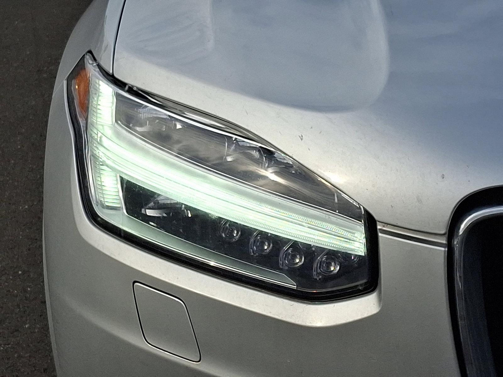 2022 Volvo XC90 Vehicle Photo in Trevose, PA 19053
