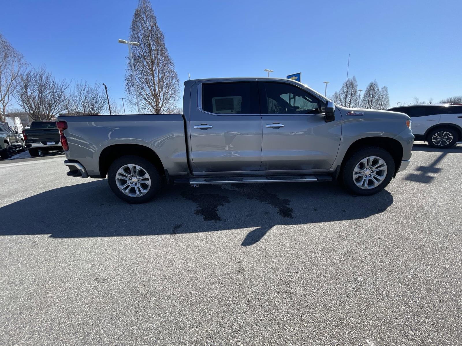 2025 Chevrolet Silverado 1500 Vehicle Photo in BENTONVILLE, AR 72712-4322